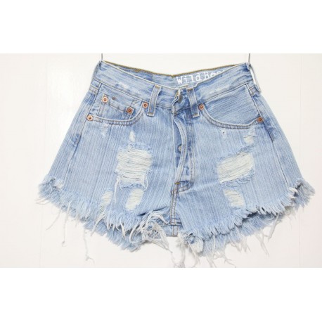 destroyed levi shorts